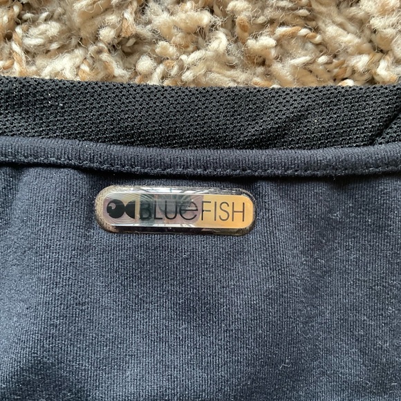 BLUEFISH Butterfly Black Workout Top Size Medium - Picture 3 of 4